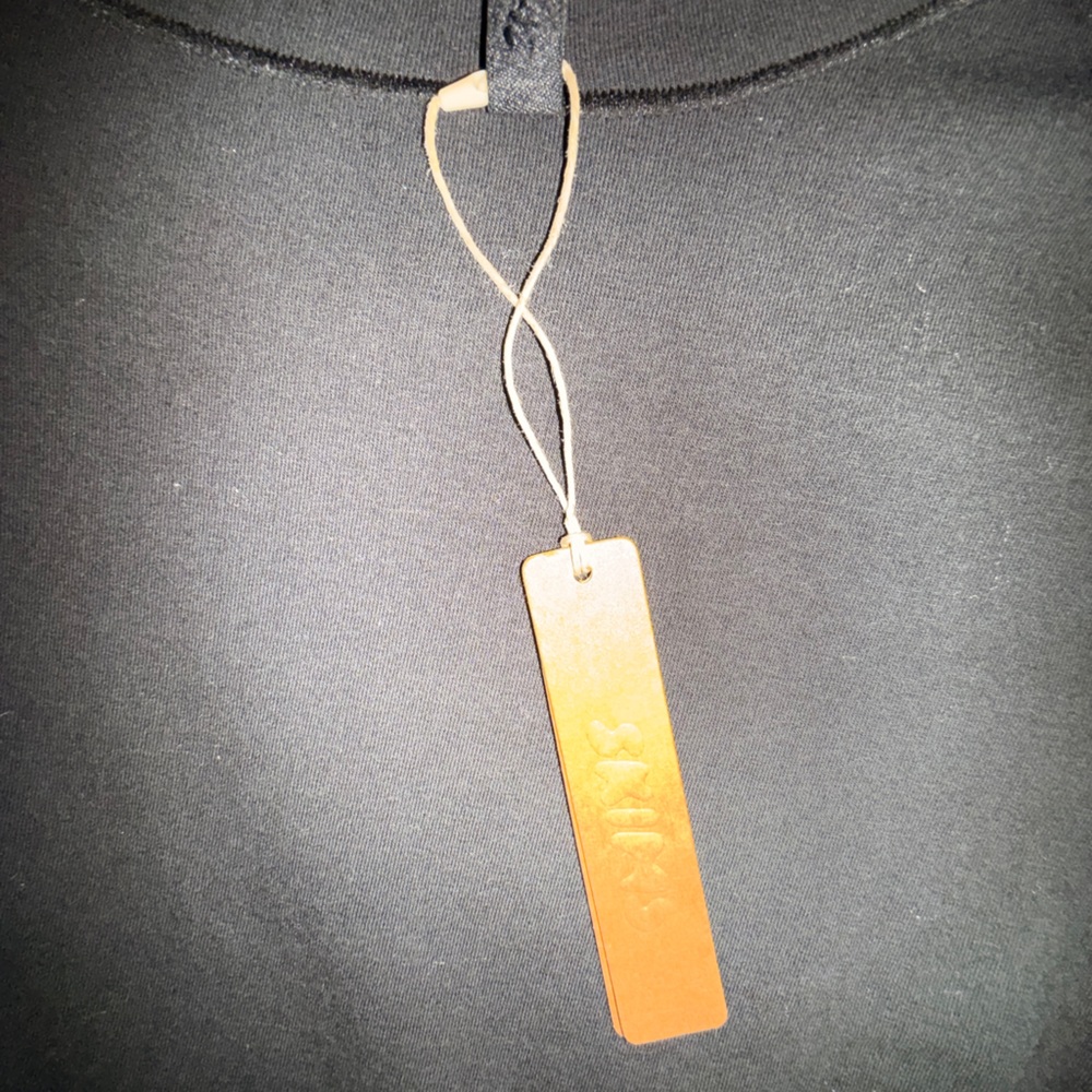 SKIMS Black Crewneck Long Sleeve Top with Branded Tag - Picture 2 of 3